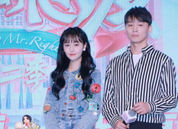 吃瓜书娱乐圈,揭秘“吃瓜书”背后的精彩故事