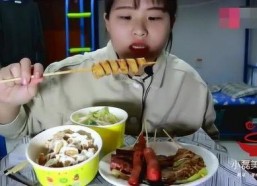 娱乐吃瓜酱大学时期