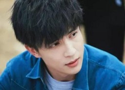 2017娱乐圈吃瓜薛之谦,薛之谦“吃瓜”事件再掀波澜