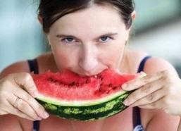 娱乐吃瓜酱玫瑰女人,娱乐吃瓜酱的甜蜜诱惑